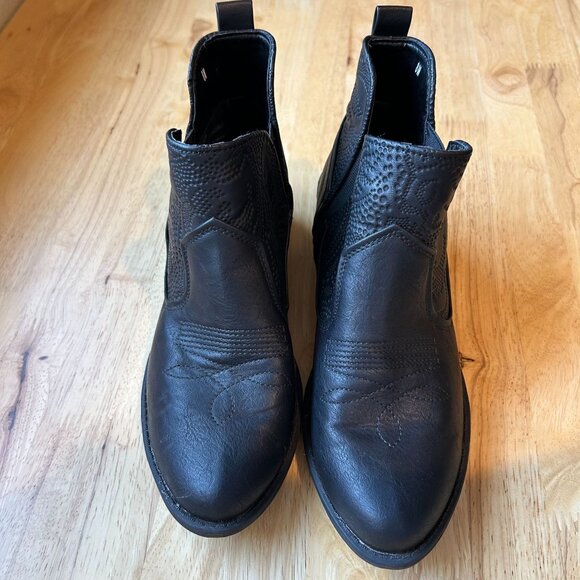 Women's Easy Street Legend Black Ankle Boot Embossed Western Style Sz 8 - Picture 6 of 11